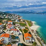 Marina Ciovo 아파트 트로기르