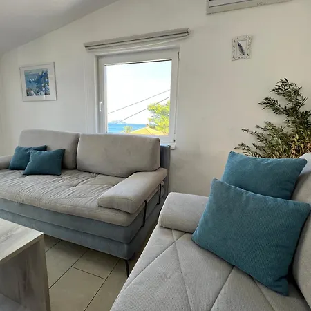 Marina Ciovo * Τρογκίρ